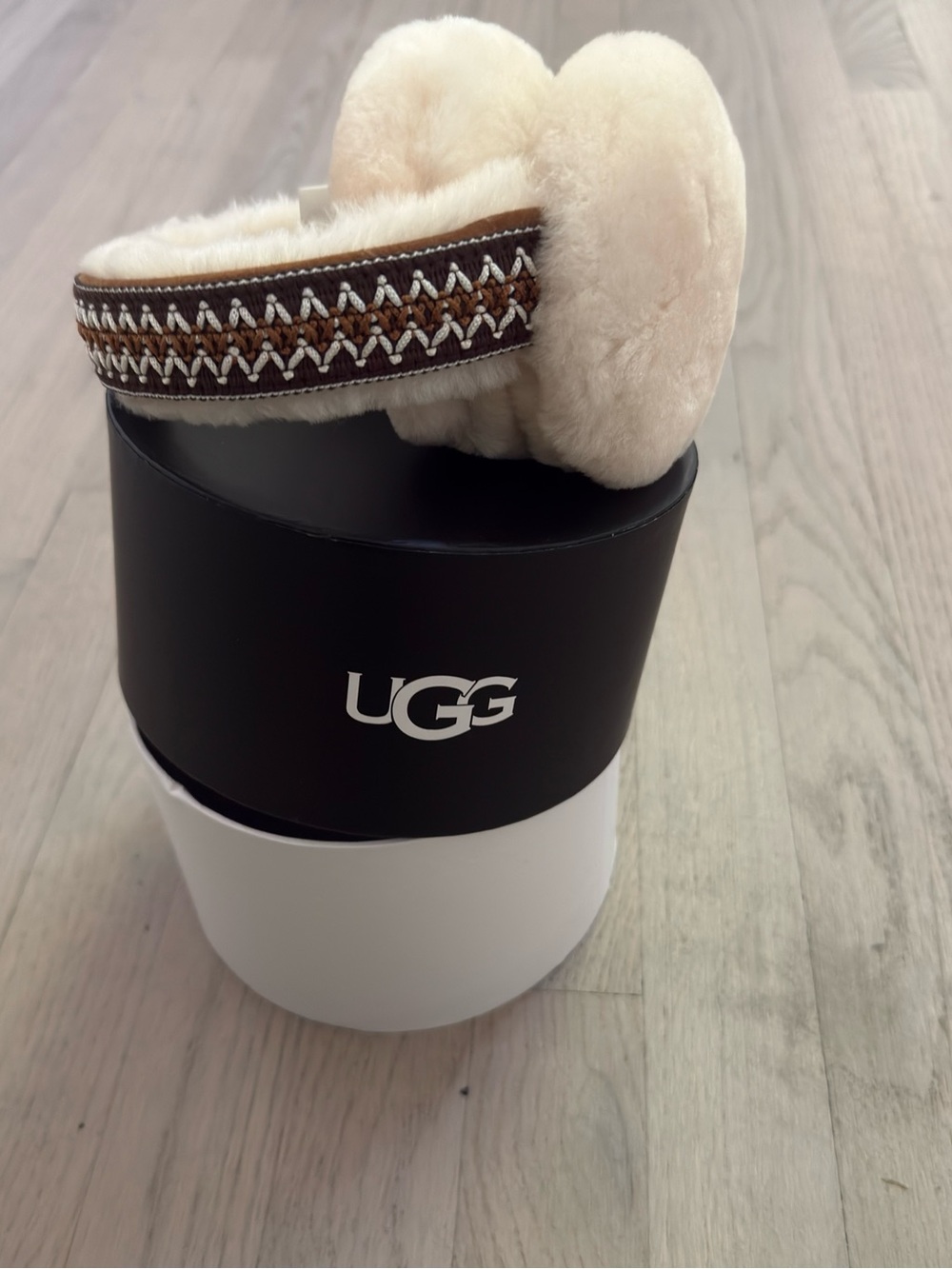 UGG Cream Shearling Earmuff with Tasman Chestnut NWT